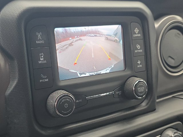 Used 2021 Jeep Wrangler Unlimited Sport AWD/4WD image 17
