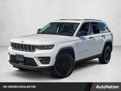 Used 2023 Jeep Grand Cherokee Laredo w/ Luxury Tech Group I