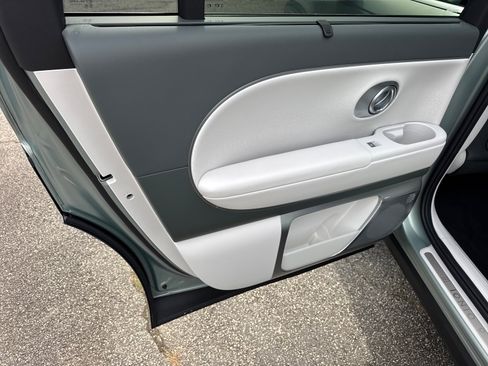 New 2026 Hyundai Ioniq 9 Calligraphy image 13