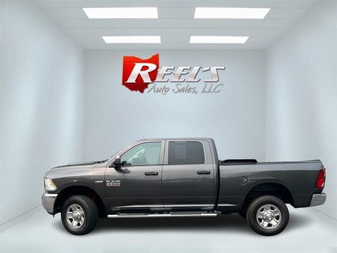 Used 2018 RAM 2500 Tradesman w/ Chrome Appearance Group AWD/4WD image 11