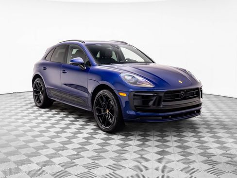Certified 2025 Porsche Macan GTS image 6