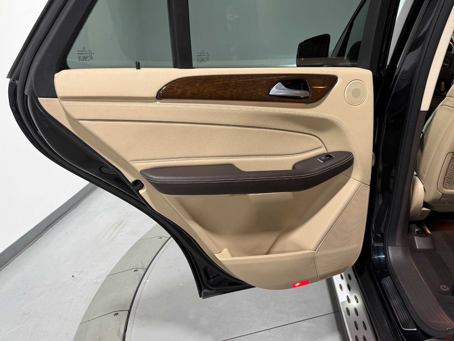 Used 2016 Mercedes-Benz GLE 400 4MATIC image 48