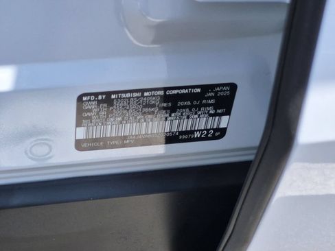 Used 2025 Mitsubishi Outlander SE AWD/4WD image 37