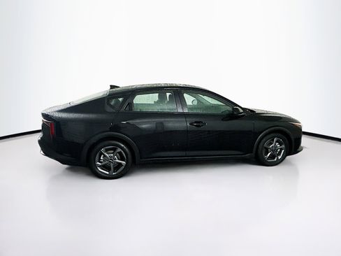 Used 2025 Kia K4 LXS image 10