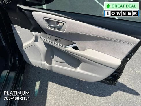 Used 2015 Toyota Camry XSE w/ Moonroof Package FWD image 18
