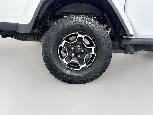Used 2023 Jeep Gladiator Mojave w/ LED Lighting Group AWD/4WD image 38
