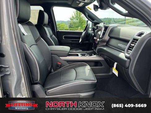 New 2026 RAM 2500 Laramie AWD/4WD image 27