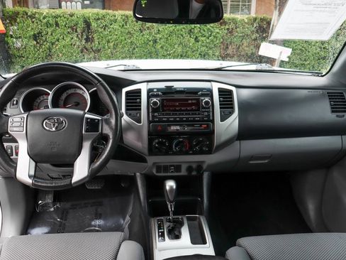 Used 2012 Toyota Tacoma PreRunner image 27