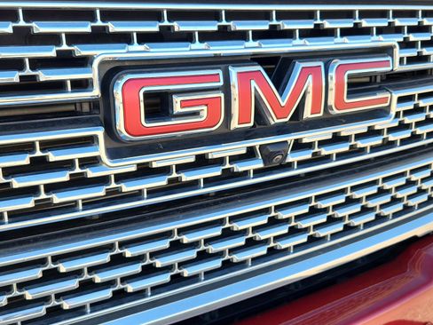 Used 2023 GMC Sierra 2500 Denali image 6