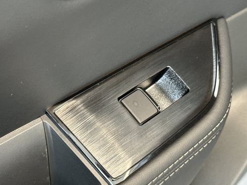 New 2026 Nissan Rogue SV image 28