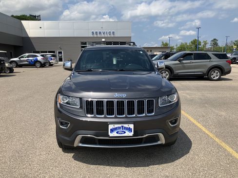 Used 2015 Jeep Grand Cherokee Limited w/ Trailer Tow Group IV AWD/4WD image 3