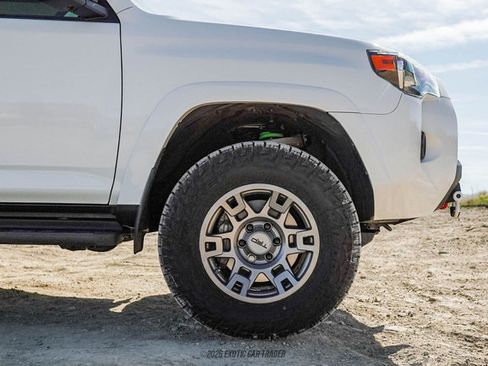 Used 2020 Toyota 4Runner Venture w/ Moonroof Package image 11