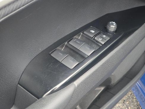 Used 2025 Toyota Camry SE FWD image 31