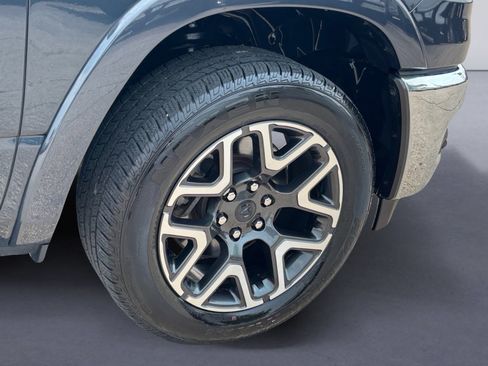 Used 2025 RAM 1500 Laramie AWD/4WD image 9
