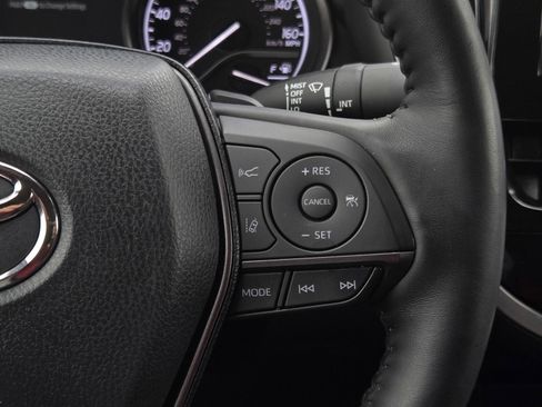 Certified 2021 Toyota Camry SE image 21