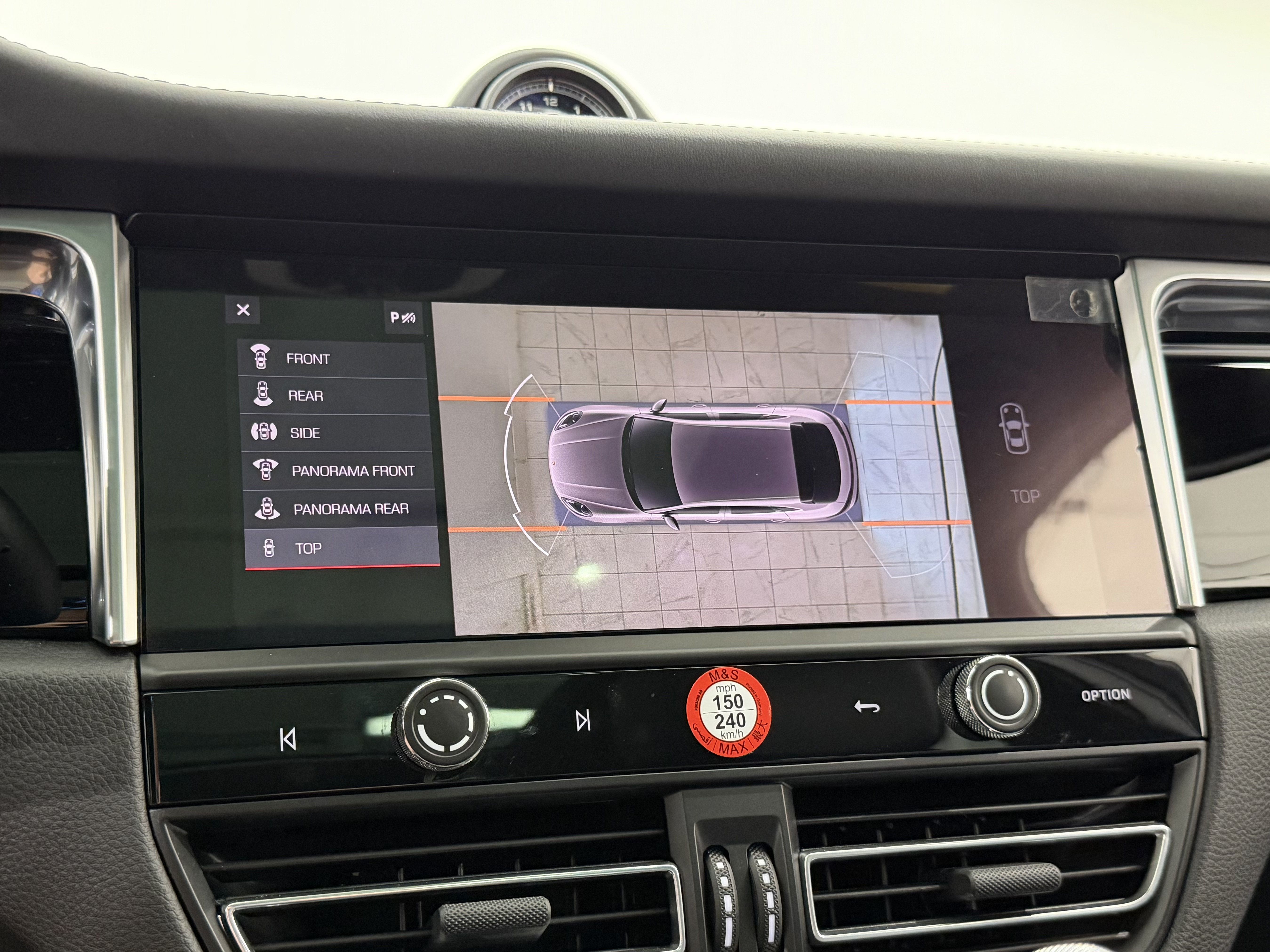 Certified 2024 Porsche Macan S AWD/4WD image 47