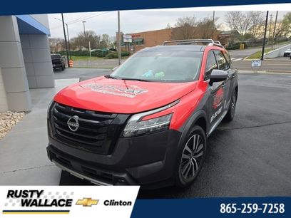 Used 2023 Nissan Pathfinder Platinum