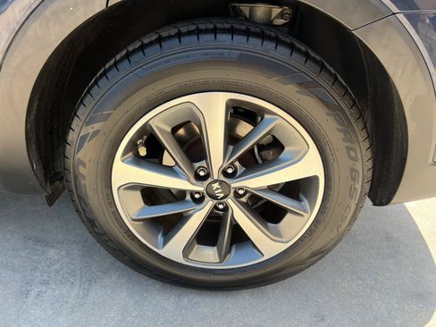Used 2019 Kia Sorento EX FWD image 76