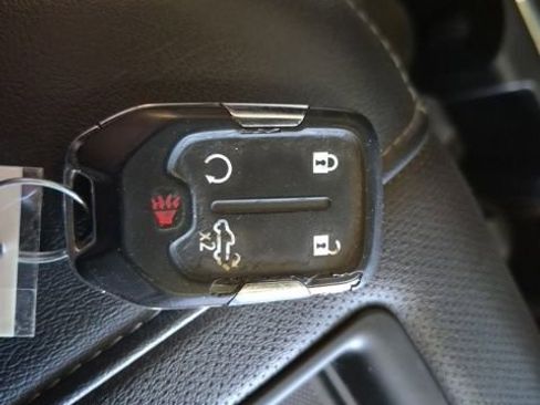 Used 2022 Chevrolet Silverado 2500 High Country w/ Z71 Off-Road Package image 23