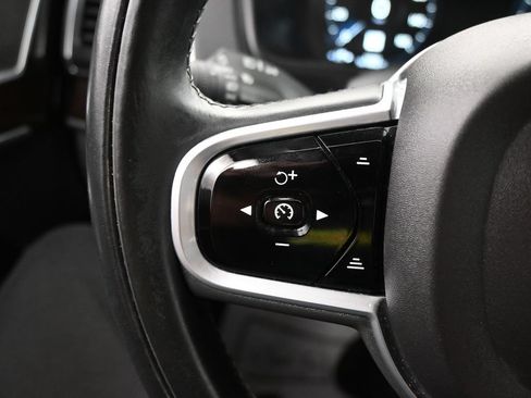 Used 2019 Volvo XC90 T6 Momentum AWD/4WD image 17