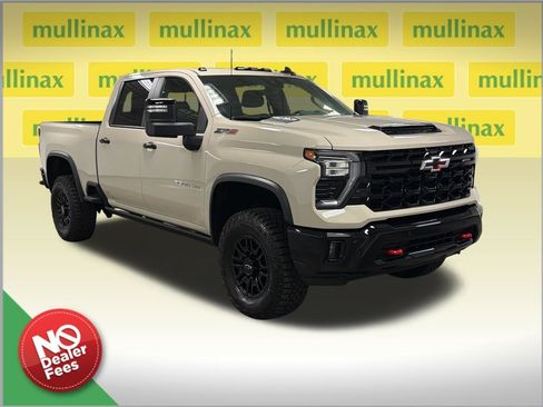 Used 2026 Chevrolet Silverado 2500 ZR2 AWD/4WD image 1