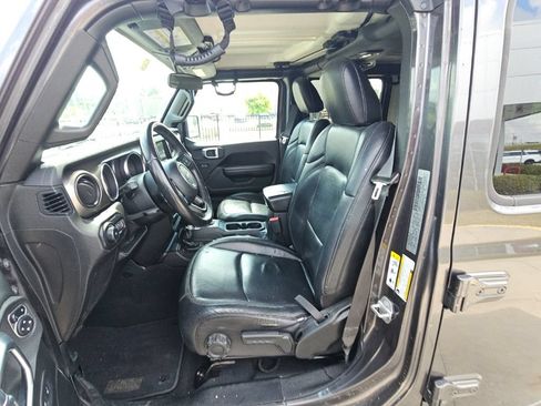 Used 2018 Jeep Wrangler Unlimited Sport S AWD/4WD image 13