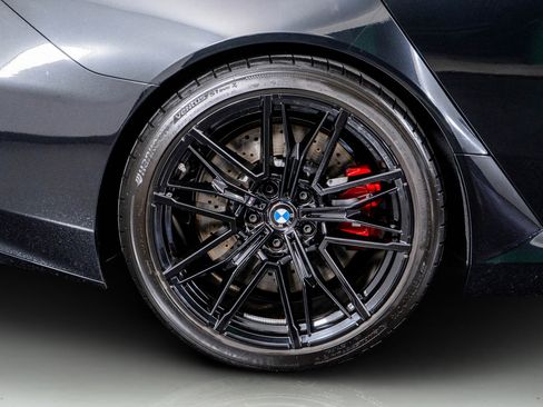 Used 2025 BMW M5 w/ Executive Package image 19