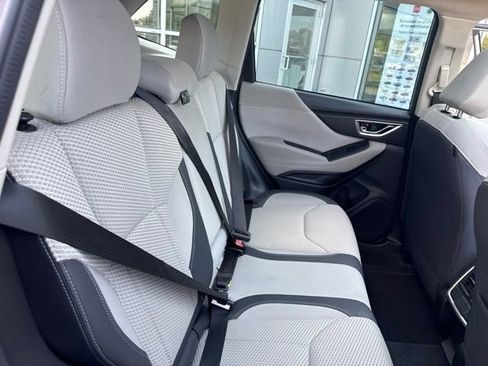 Used 2021 Subaru Forester Premium AWD/4WD image 29