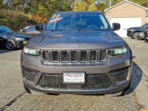 Certified 2023 Jeep Grand Cherokee Laredo w/ Luxury Tech Group I image 2