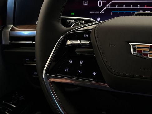 New 2026 Cadillac Escalade ESV Platinum Luxury image 29