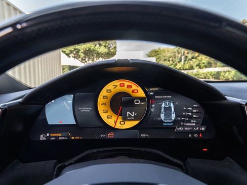 Used 2024 Ferrari Roma image 19