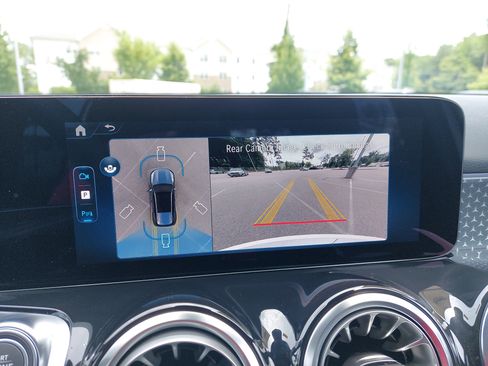 Certified 2025 Mercedes-Benz GLB 250 GLB 250 image 23