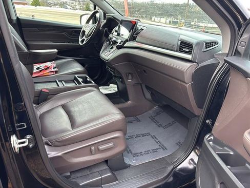 Used 2018 Honda Odyssey Touring image 19