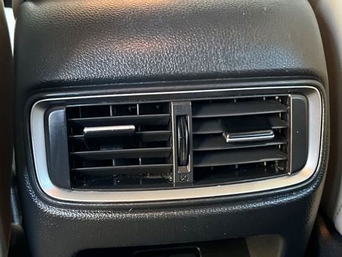 Used 2019 Honda CR-V Touring image 14