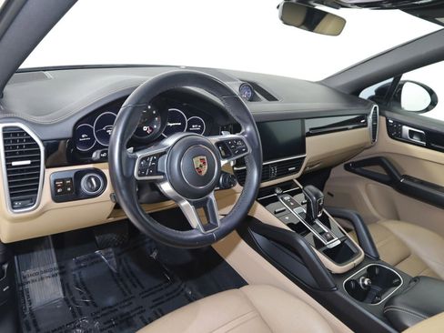 Used 2020 Porsche Cayenne AWD/4WD image 31