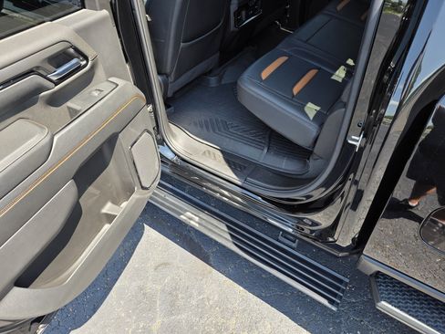 Used 2024 GMC Sierra 2500 AT4 w/ AT4 Premium Plus Package AWD/4WD image 55