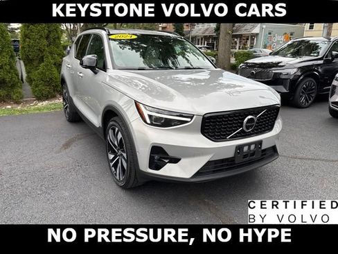 Certified 2024 Volvo XC40 B5 Ultimate w/ Protection Package Premier AWD/4WD image 1