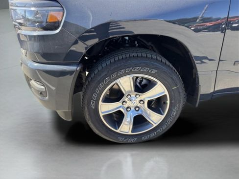 New 2026 RAM 1500 Express image 8