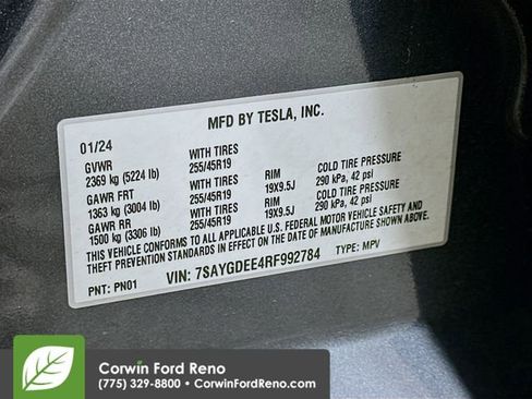 Used 2024 Tesla Model Y Long Range image 31