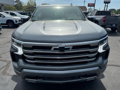 Certified 2025 Chevrolet Silverado 1500 High Country w/ Technology Package AWD/4WD image 13