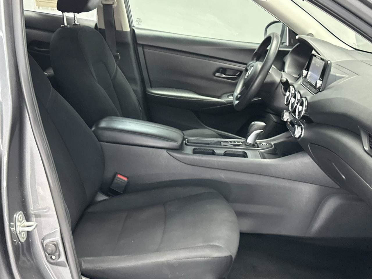 Used 2024 Nissan Sentra S FWD image 9