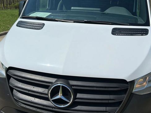 Used 2022 Mercedes-Benz Sprinter 2500 image 18