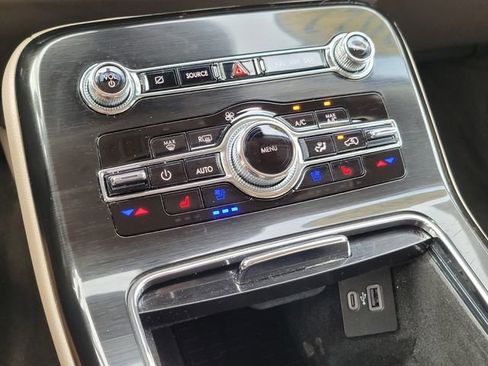 Used 2022 Lincoln Nautilus Reserve image 27