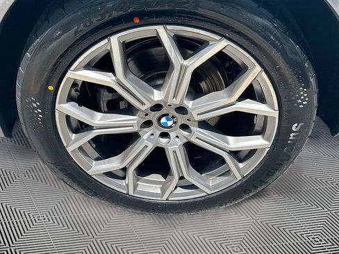 Used 2023 BMW X7 xDrive40i AWD/4WD image 36