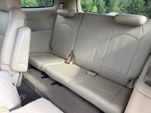 Used 2012 Buick Enclave Leather AWD/4WD image 11