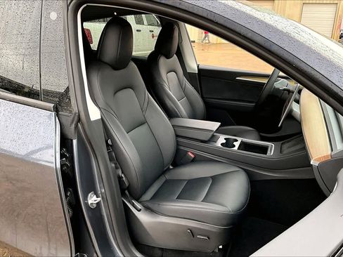 Used 2023 Tesla Model Y image 9