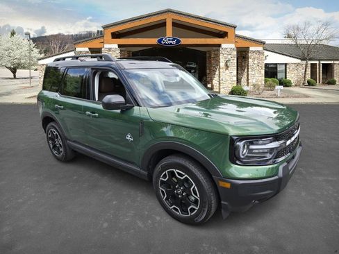New 2025 Ford Bronco Sport Outer Banks image 3