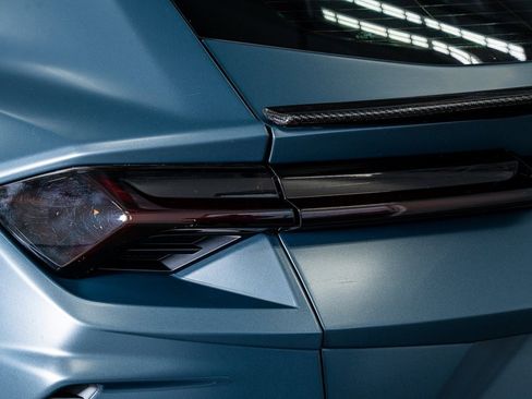 Used 2020 Lamborghini Urus image 26