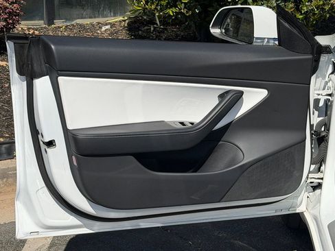 Used 2020 Tesla Model 3 Long Range image 28