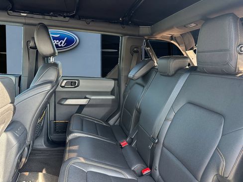 Used 2021 Ford Bronco Badlands AWD/4WD image 12